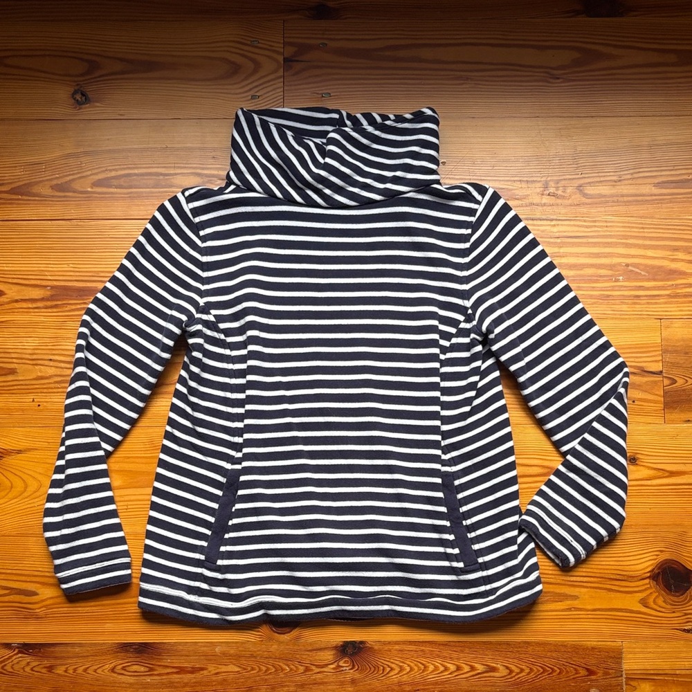 Vineyard Vines Navy and White Striped Top